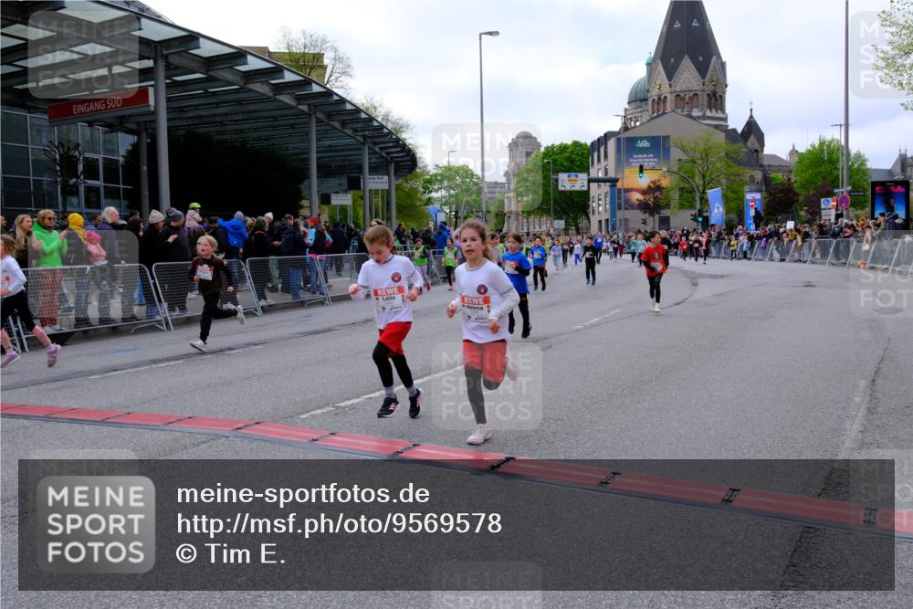 25.04.2026 - Das Zehntel Tim E. http://msf.ph/oto/9569578 25.04.2026 08:58:29 Ziel 1162, 1165, 1600, 1601, 1605, 1619, 1626, 1630, 1670, 2007, 2027, 2033, 2093, 2331, 2337, 2345, 2385, 2441, 2465, 2582, 2714, 2838, 2854, 2856, 2863, 2866, 2885, 2887, 3084, 3095, 3143, 3157, 3158, 3326, 3376, 3518, 3528, 3565, 3702, 3900, 3955 meine-sportfotos.de