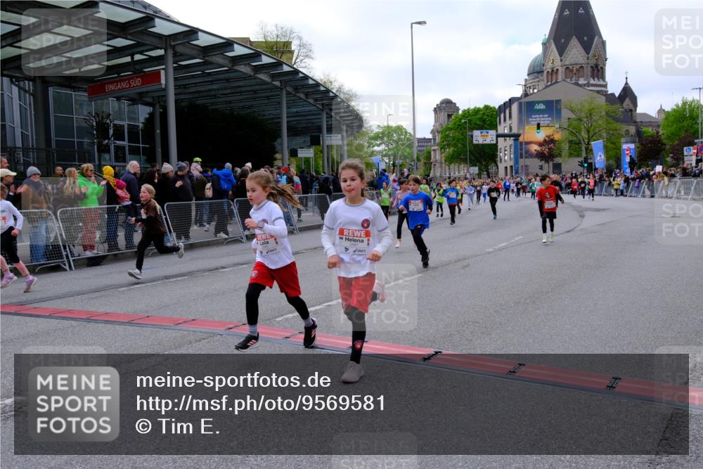 25.04.2026 - Das Zehntel Tim E. http://msf.ph/oto/9569581 25.04.2026 08:58:29 Ziel 1162, 1165, 1600, 1601, 1605, 1619, 1626, 1630, 1670, 2007, 2027, 2033, 2093, 2331, 2337, 2345, 2385, 2441, 2465, 2582, 2714, 2838, 2854, 2856, 2863, 2866, 2885, 2887, 3084, 3095, 3143, 3157, 3158, 3326, 3376, 3518, 3528, 3565, 3702, 3900, 3955 meine-sportfotos.de