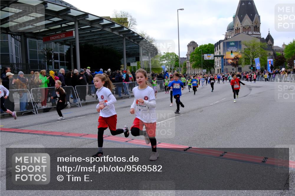 25.04.2026 - Das Zehntel Tim E. http://msf.ph/oto/9569582 25.04.2026 08:58:29 Ziel 1162, 1165, 1600, 1601, 1605, 1619, 1626, 1630, 1670, 2007, 2027, 2033, 2093, 2331, 2337, 2345, 2385, 2441, 2465, 2582, 2714, 2838, 2854, 2856, 2863, 2866, 2885, 2887, 3084, 3095, 3143, 3157, 3158, 3326, 3376, 3518, 3528, 3565, 3702, 3900, 3955 meine-sportfotos.de