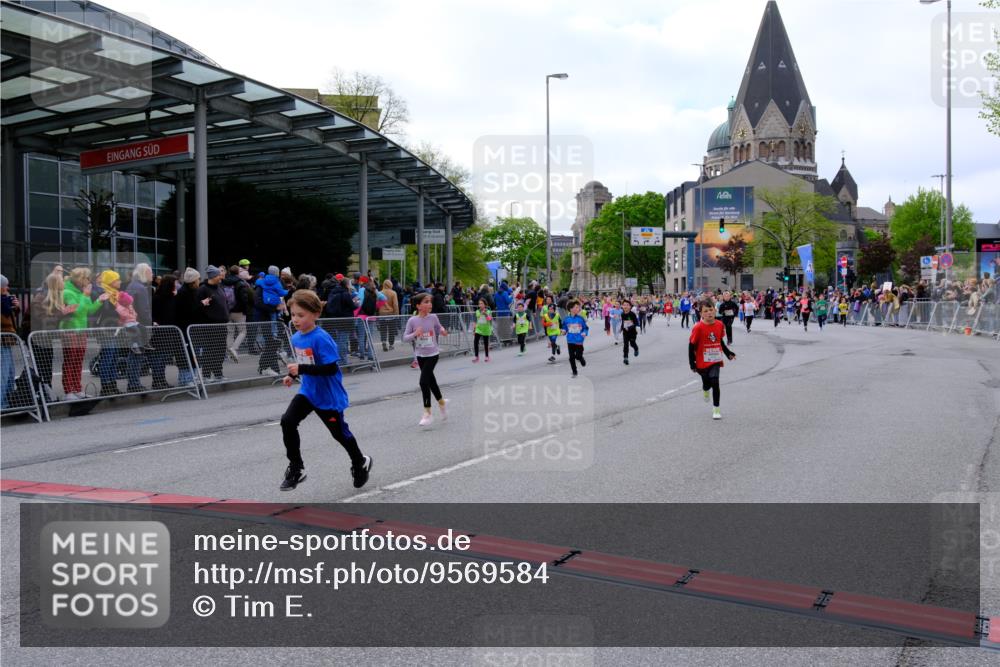 25.04.2026 - Das Zehntel Tim E. http://msf.ph/oto/9569584 25.04.2026 08:58:30 Ziel 1162, 1165, 1600, 1605, 1619, 1626, 1630, 1670, 2007, 2027, 2093, 2331, 2337, 2345, 2385, 2441, 2465, 2582, 2714, 2838, 2854, 2856, 2863, 2866, 2885, 2887, 2927, 3143, 3157, 3158, 3326, 3376, 3518, 3528, 3565, 3702, 3900, 3955 meine-sportfotos.de