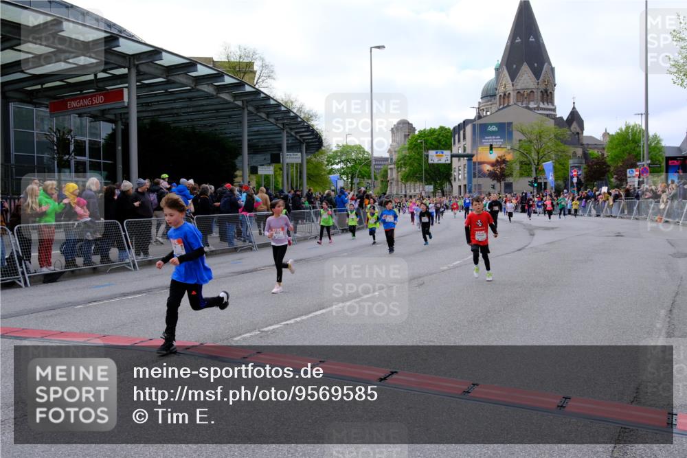 25.04.2026 - Das Zehntel Tim E. http://msf.ph/oto/9569585 25.04.2026 08:58:30 Ziel 1162, 1165, 1600, 1605, 1619, 1626, 1630, 1670, 2007, 2027, 2093, 2331, 2337, 2345, 2385, 2441, 2465, 2582, 2714, 2838, 2854, 2856, 2863, 2866, 2885, 2887, 2927, 3143, 3157, 3158, 3326, 3376, 3518, 3528, 3565, 3702, 3900, 3955 meine-sportfotos.de