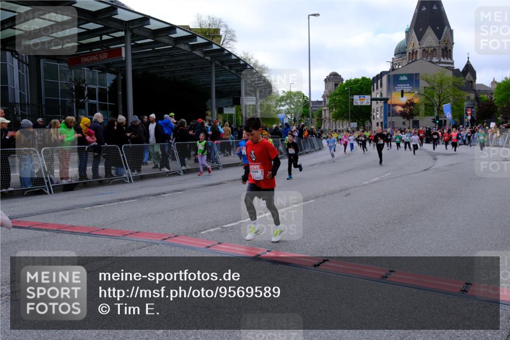 25.04.2026 - Das Zehntel Tim E. http://msf.ph/oto/9569589 25.04.2026 08:58:32 Ziel 1071, 1158, 1162, 1165, 1421, 1600, 1605, 1619, 1626, 1630, 1670, 2093, 2331, 2337, 2345, 2385, 2441, 2465, 2582, 2714, 2838, 2854, 2863, 2885, 2887, 2927, 3143, 3157, 3376, 3443, 3518, 3528, 3565, 3702, 3900, 3955 meine-sportfotos.de