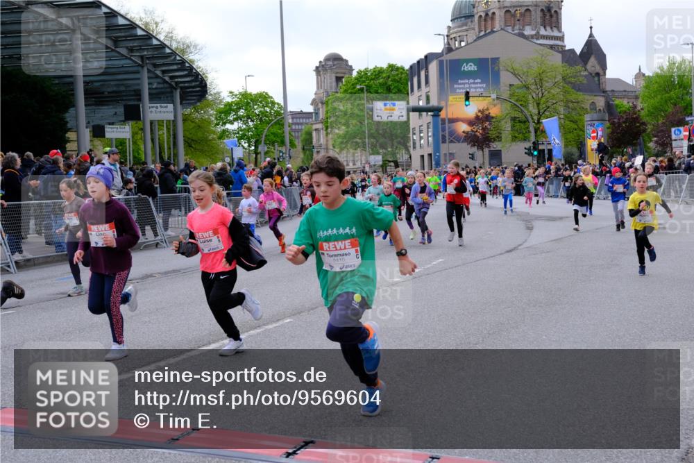 25.04.2026 - Das Zehntel Tim E. http://msf.ph/oto/9569604 25.04.2026 08:58:38 Ziel 1071, 1096, 1158, 1177, 1409, 1421, 1422, 1487, 1494, 1544, 1670, 1940, 2252, 2255, 2349, 2410, 2582, 2927, 3143, 3157, 3350, 3357, 3376, 3378, 3383, 3403, 3412, 3422, 3443, 3748, 3751, 3752, 3900, 3913, 4066 meine-sportfotos.de