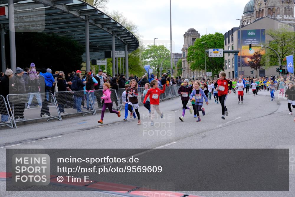 25.04.2026 - Das Zehntel Tim E. http://msf.ph/oto/9569609 25.04.2026 08:58:39 Ziel 1071, 1096, 1158, 1177, 1409, 1421, 1422, 1487, 1494, 1544, 1670, 1940, 2252, 2255, 2349, 2410, 2582, 2927, 3143, 3157, 3350, 3357, 3378, 3383, 3403, 3412, 3422, 3438, 3443, 3748, 3751, 3752, 3900, 3913, 4066 meine-sportfotos.de
