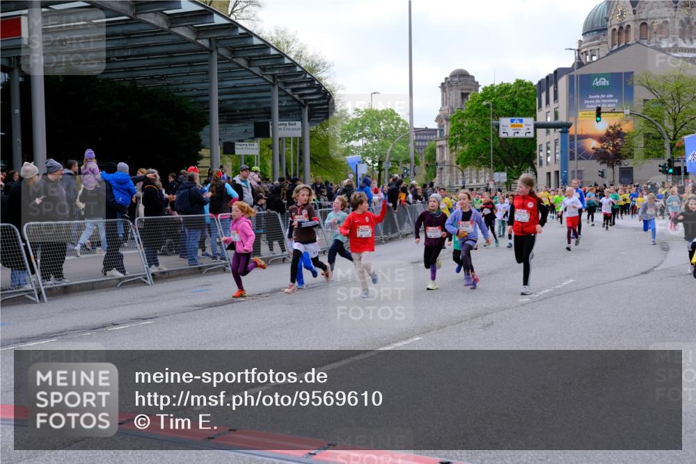 25.04.2026 - Das Zehntel Tim E. http://msf.ph/oto/9569610 25.04.2026 08:58:39 Ziel 1071, 1096, 1158, 1177, 1409, 1421, 1422, 1487, 1494, 1544, 1670, 1940, 2252, 2255, 2349, 2410, 2582, 2927, 3143, 3157, 3350, 3357, 3378, 3383, 3403, 3412, 3422, 3438, 3443, 3748, 3751, 3752, 3900, 3913, 4066 meine-sportfotos.de