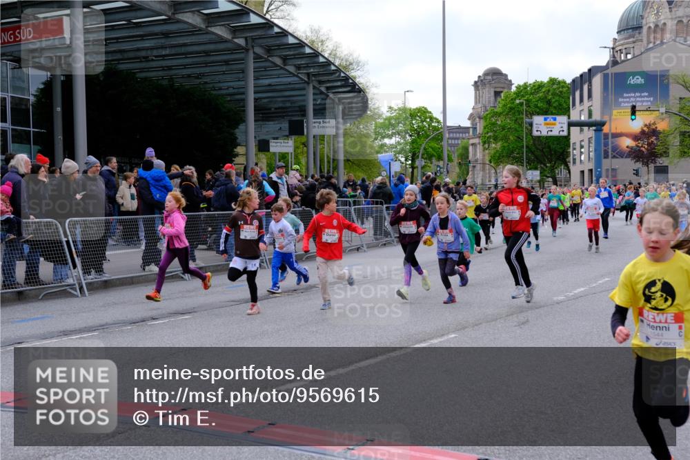 25.04.2026 - Das Zehntel Tim E. http://msf.ph/oto/9569615 25.04.2026 08:58:39 Ziel 1071, 1096, 1158, 1177, 1409, 1421, 1422, 1487, 1494, 1544, 1670, 1940, 2252, 2255, 2349, 2410, 2582, 2927, 3143, 3157, 3350, 3357, 3378, 3383, 3403, 3412, 3422, 3438, 3443, 3748, 3751, 3752, 3900, 3913, 4066 meine-sportfotos.de