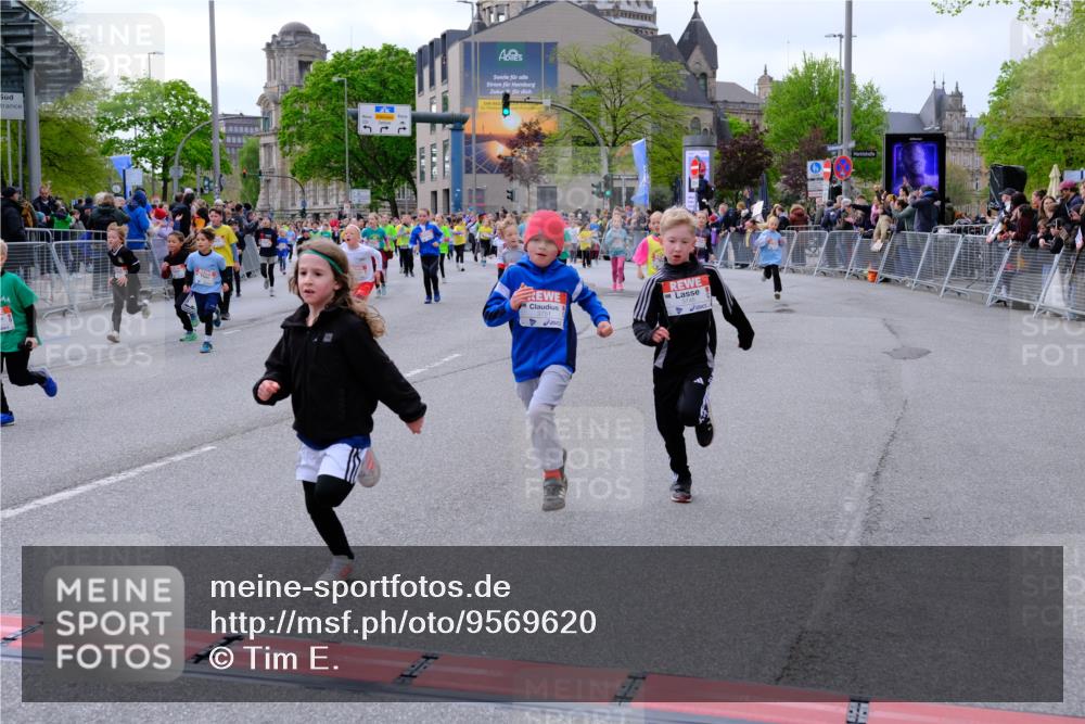 25.04.2026 - Das Zehntel Tim E. http://msf.ph/oto/9569620 25.04.2026 08:58:41 Ziel 1071, 1096, 1158, 1177, 1409, 1421, 1422, 1475, 1487, 1494, 1544, 1670, 1940, 2252, 2255, 2333, 2349, 2410, 2419, 2792, 2830, 2915, 2927, 3143, 3157, 3350, 3357, 3378, 3383, 3403, 3412, 3422, 3438, 3443, 3748, 3751, 3752, 3800, 3913, 4066 meine-sportfotos.de
