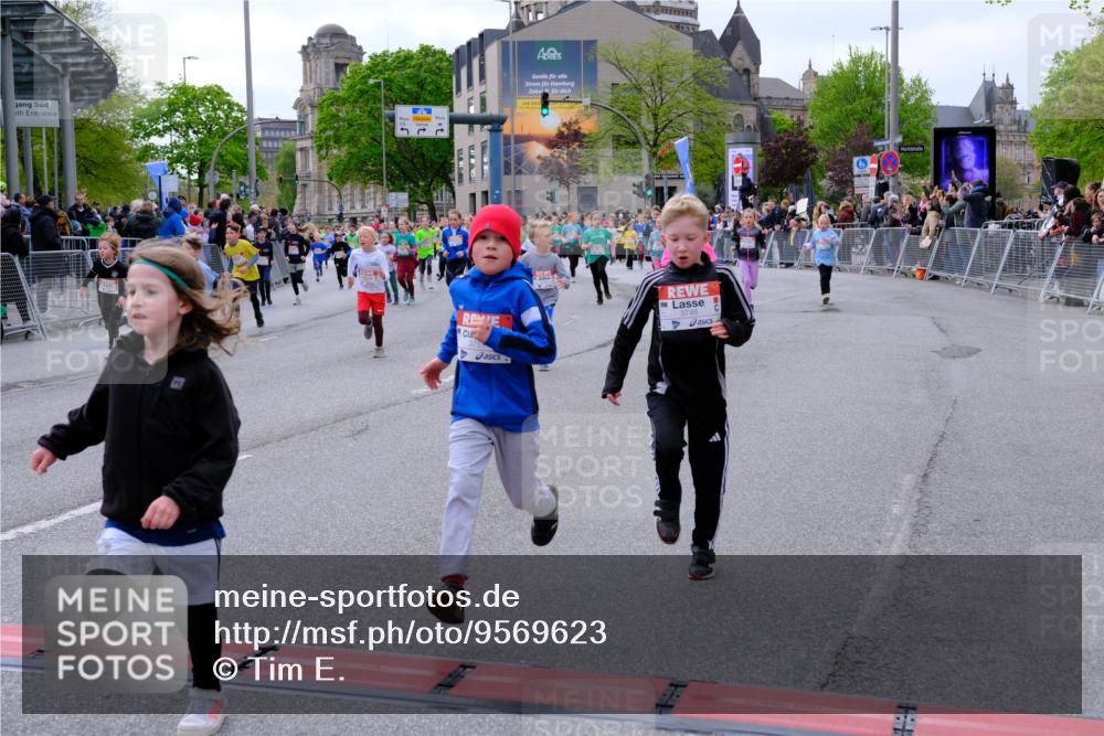 25.04.2026 - Das Zehntel Tim E. http://msf.ph/oto/9569623 25.04.2026 08:58:41 Ziel 1071, 1096, 1158, 1177, 1409, 1421, 1422, 1475, 1487, 1494, 1544, 1670, 1940, 2252, 2255, 2333, 2349, 2410, 2419, 2792, 2830, 2915, 2927, 3143, 3157, 3350, 3357, 3378, 3383, 3403, 3412, 3422, 3438, 3443, 3748, 3751, 3752, 3800, 3913, 4066 meine-sportfotos.de
