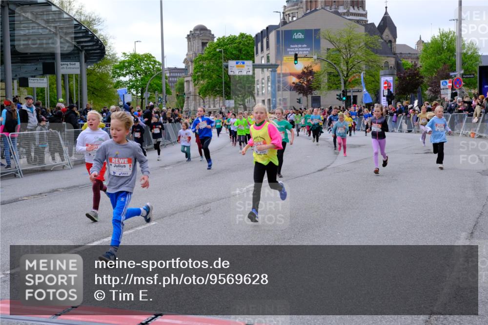 25.04.2026 - Das Zehntel Tim E. http://msf.ph/oto/9569628 25.04.2026 08:58:43 Ziel 1071, 1096, 1158, 1177, 1409, 1421, 1422, 1475, 1487, 1494, 1507, 1508, 1544, 1694, 1845, 1849, 1908, 1940, 1995, 2252, 2255, 2333, 2349, 2410, 2419, 2792, 2830, 2915, 3350, 3357, 3378, 3383, 3403, 3412, 3422, 3438, 3443, 3661, 3717, 3748, 3751, 3752, 3800, 3913, 4066 meine-sportfotos.de