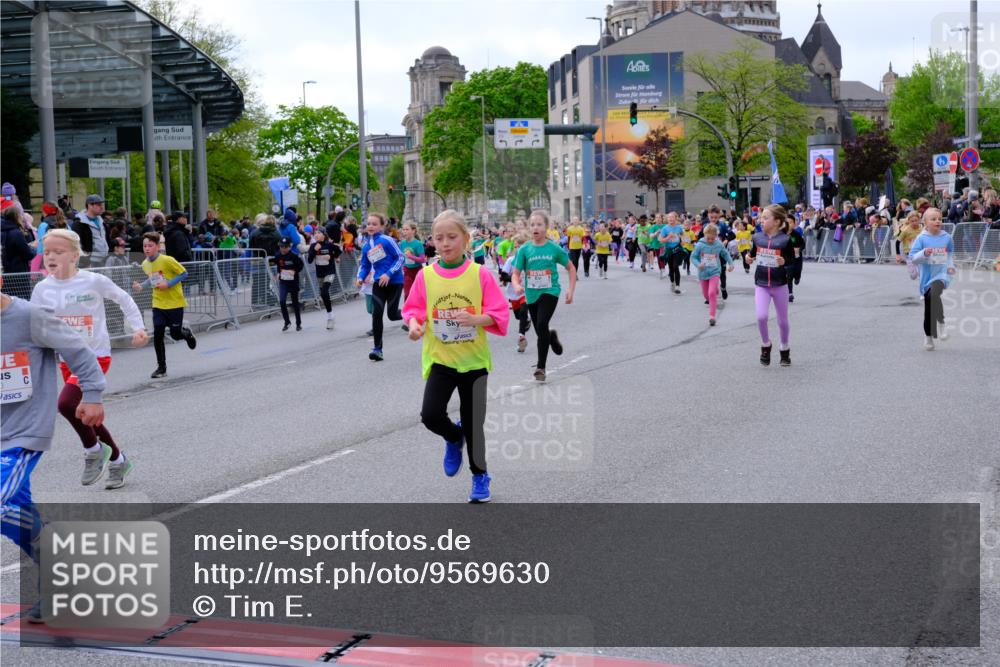25.04.2026 - Das Zehntel Tim E. http://msf.ph/oto/9569630 25.04.2026 08:58:43 Ziel 1071, 1096, 1158, 1177, 1409, 1421, 1422, 1475, 1487, 1494, 1507, 1508, 1544, 1694, 1845, 1849, 1908, 1940, 1995, 2252, 2255, 2333, 2349, 2410, 2419, 2792, 2830, 2915, 3350, 3357, 3378, 3383, 3403, 3412, 3422, 3438, 3443, 3661, 3717, 3748, 3751, 3752, 3800, 3913, 4066 meine-sportfotos.de