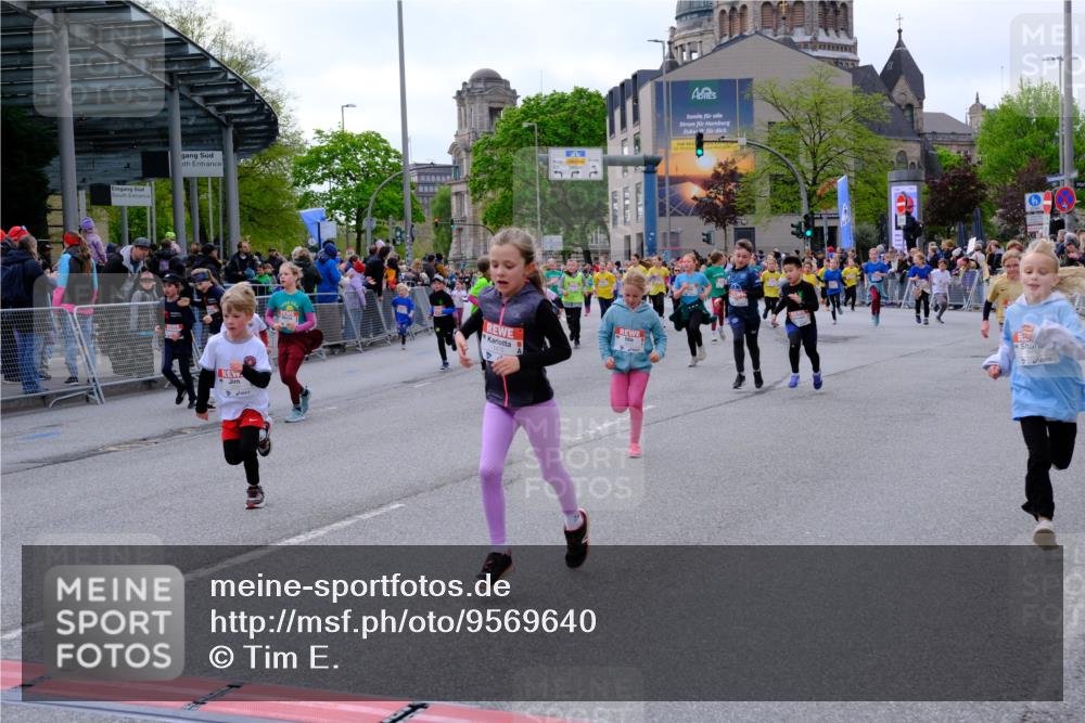 25.04.2026 - Das Zehntel Tim E. http://msf.ph/oto/9569640 25.04.2026 08:58:45 Ziel 1096, 1177, 1361, 1409, 1422, 1467, 1475, 1487, 1494, 1507, 1508, 1544, 1660, 1694, 1845, 1849, 1908, 1940, 1995, 2252, 2255, 2333, 2349, 2410, 2419, 2433, 2744, 2792, 2830, 2915, 2955, 3350, 3357, 3378, 3383, 3403, 3412, 3422, 3438, 3492, 3661, 3679, 3717, 3748, 3751, 3752, 3800, 3856, 3913, 4066 meine-sportfotos.de