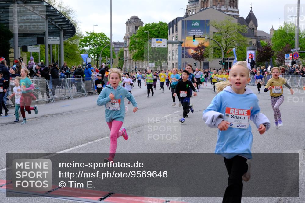 25.04.2026 - Das Zehntel Tim E. http://msf.ph/oto/9569646 25.04.2026 08:58:46 Ziel 1096, 1177, 1361, 1467, 1475, 1487, 1494, 1507, 1508, 1544, 1660, 1694, 1845, 1849, 1908, 1940, 1995, 2252, 2255, 2333, 2349, 2419, 2433, 2539, 2744, 2792, 2830, 2915, 2952, 2955, 3357, 3378, 3403, 3412, 3422, 3438, 3492, 3661, 3679, 3717, 3748, 3751, 3800, 3856, 3913, 4066 meine-sportfotos.de