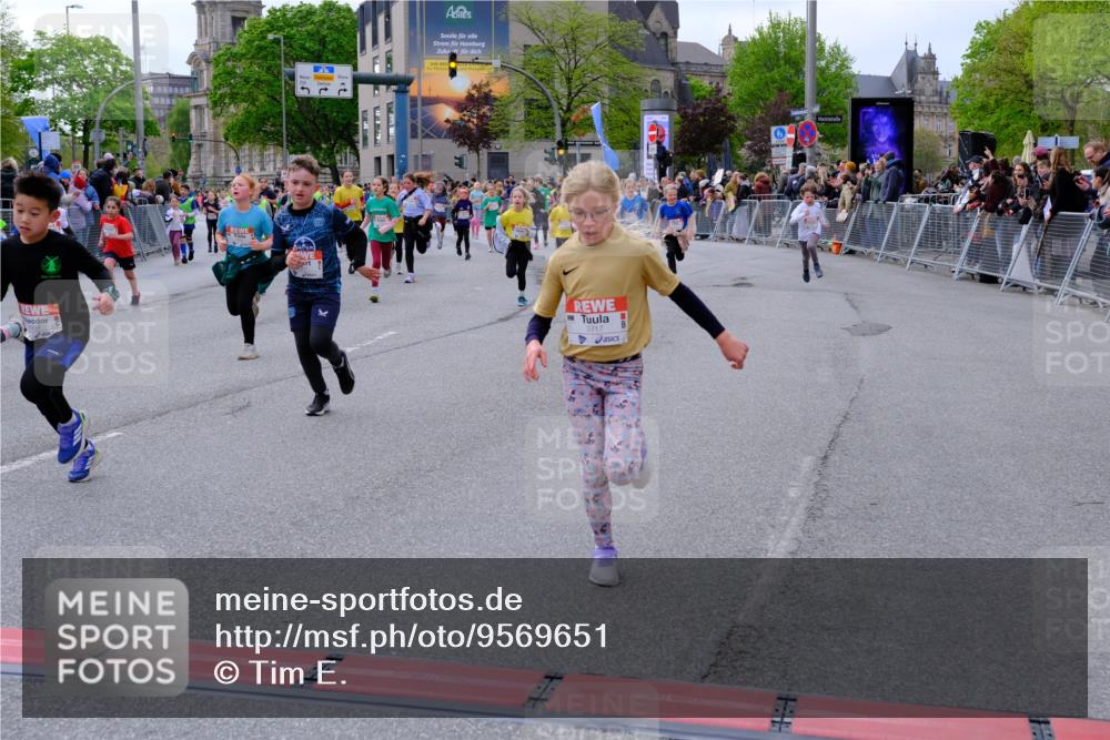 25.04.2026 - Das Zehntel Tim E. http://msf.ph/oto/9569651 25.04.2026 08:58:47 Ziel 1096, 1177, 1361, 1467, 1475, 1487, 1494, 1507, 1508, 1547, 1549, 1660, 1694, 1845, 1849, 1908, 1940, 1995, 2022, 2099, 2252, 2255, 2333, 2349, 2419, 2433, 2539, 2744, 2771, 2775, 2792, 2803, 2830, 2915, 2952, 2955, 2961, 3357, 3403, 3412, 3422, 3438, 3492, 3661, 3679, 3717, 3748, 3751, 3800, 3856, 3913, 4066 meine-sportfotos.de