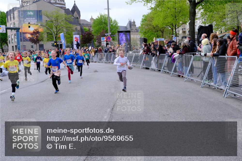 25.04.2026 - Das Zehntel Tim E. http://msf.ph/oto/9569655 25.04.2026 08:58:49 Ziel 1096, 1129, 1177, 1361, 1467, 1475, 1507, 1508, 1547, 1549, 1660, 1694, 1845, 1849, 1908, 1940, 1995, 2006, 2022, 2099, 2333, 2349, 2419, 2433, 2467, 2488, 2498, 2539, 2744, 2771, 2775, 2792, 2803, 2830, 2915, 2952, 2955, 2961, 3404, 3418, 3427, 3438, 3492, 3661, 3679, 3717, 3800, 3856, 3897, 3913, 4066 meine-sportfotos.de