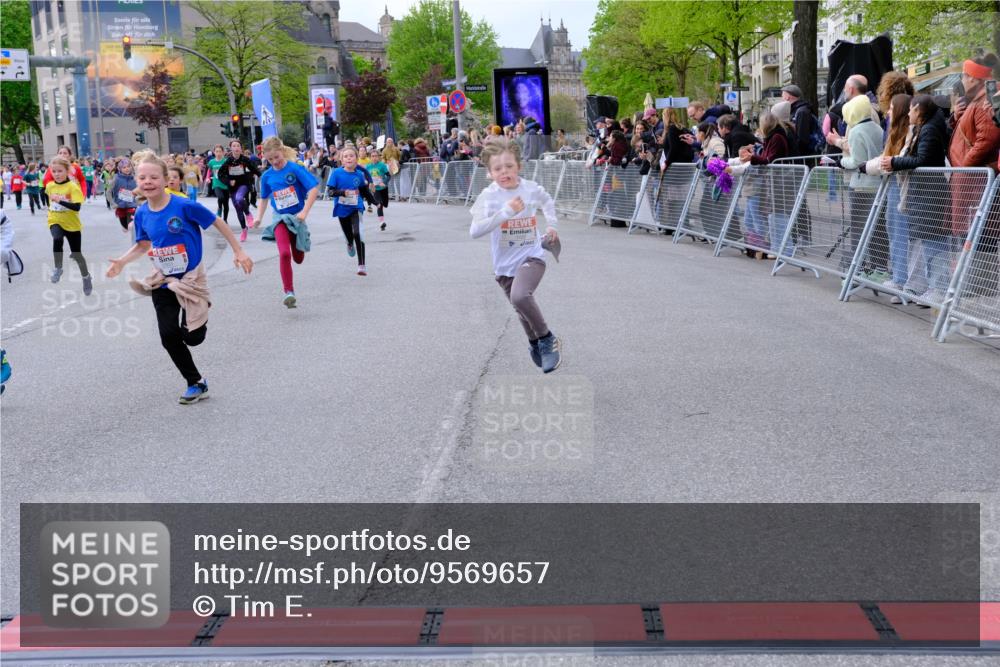 25.04.2026 - Das Zehntel Tim E. http://msf.ph/oto/9569657 25.04.2026 08:58:49 Ziel 1096, 1129, 1177, 1361, 1467, 1475, 1507, 1508, 1547, 1549, 1660, 1694, 1845, 1849, 1908, 1940, 1995, 2006, 2022, 2099, 2333, 2349, 2419, 2433, 2467, 2488, 2498, 2539, 2744, 2771, 2775, 2792, 2803, 2830, 2915, 2952, 2955, 2961, 3404, 3418, 3427, 3438, 3492, 3661, 3679, 3717, 3800, 3856, 3897, 3913, 4066 meine-sportfotos.de