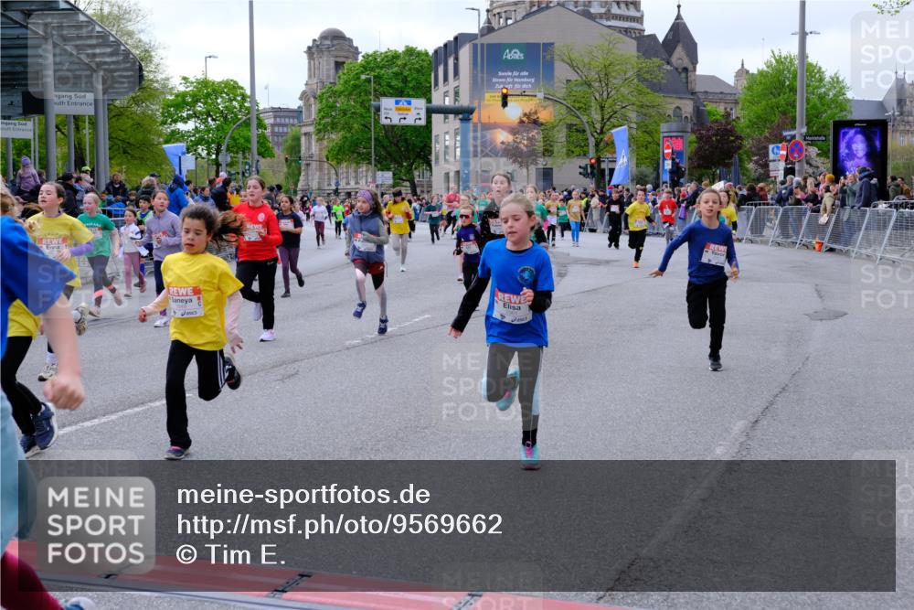 25.04.2026 - Das Zehntel Tim E. http://msf.ph/oto/9569662 25.04.2026 08:58:51 Ziel 1129, 1178, 1361, 1423, 1467, 1475, 1507, 1508, 1547, 1549, 1660, 1694, 1845, 1849, 1908, 1995, 2006, 2022, 2041, 2099, 2333, 2419, 2433, 2467, 2488, 2498, 2539, 2732, 2744, 2750, 2771, 2775, 2792, 2803, 2830, 2915, 2952, 2955, 2961, 3108, 3113, 3404, 3418, 3427, 3438, 3492, 3661, 3679, 3717, 3800, 3856, 3883, 3897 meine-sportfotos.de