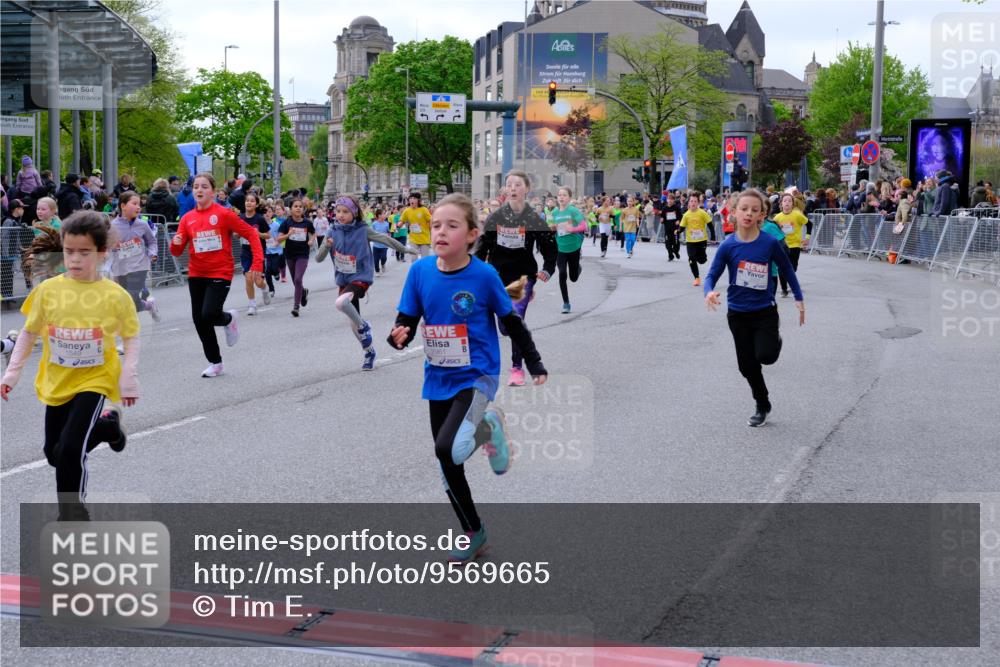 25.04.2026 - Das Zehntel Tim E. http://msf.ph/oto/9569665 25.04.2026 08:58:51 Ziel 1129, 1178, 1361, 1423, 1467, 1475, 1507, 1508, 1547, 1549, 1660, 1694, 1845, 1849, 1908, 1995, 2006, 2022, 2041, 2099, 2333, 2419, 2433, 2467, 2488, 2498, 2539, 2732, 2744, 2750, 2771, 2775, 2792, 2803, 2830, 2915, 2952, 2955, 2961, 3108, 3113, 3404, 3418, 3427, 3438, 3492, 3661, 3679, 3717, 3800, 3856, 3883, 3897 meine-sportfotos.de