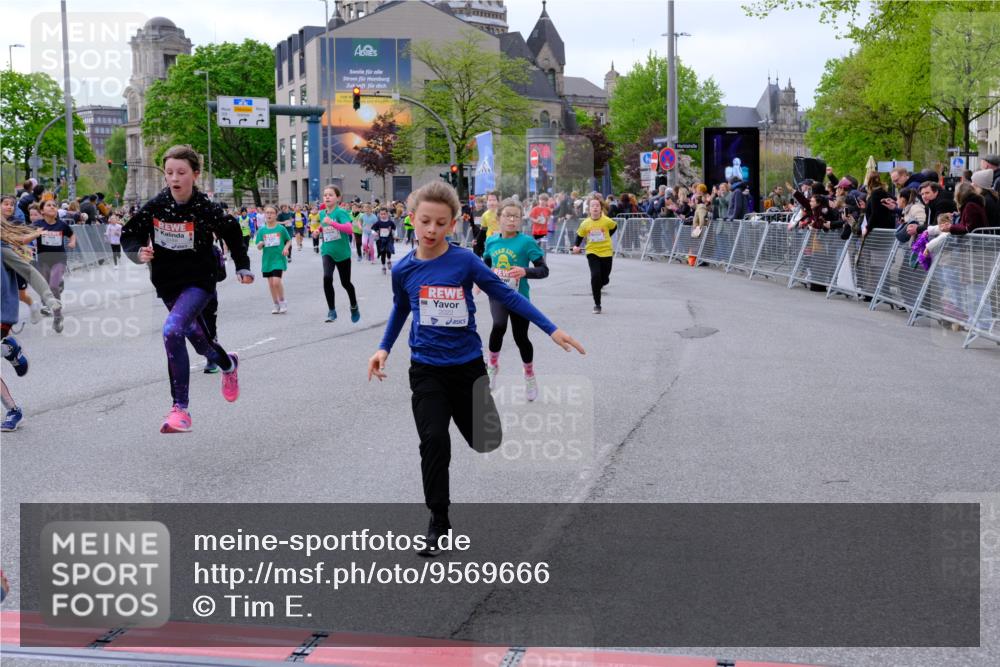 25.04.2026 - Das Zehntel Tim E. http://msf.ph/oto/9569666 25.04.2026 08:58:52 Ziel 1129, 1178, 1361, 1423, 1467, 1475, 1507, 1508, 1547, 1549, 1660, 1694, 1845, 1849, 1908, 1995, 2006, 2022, 2041, 2099, 2333, 2419, 2433, 2437, 2467, 2488, 2498, 2539, 2732, 2744, 2750, 2771, 2775, 2792, 2803, 2830, 2915, 2952, 2955, 2961, 3108, 3113, 3404, 3418, 3427, 3492, 3661, 3679, 3717, 3800, 3856, 3883, 3897 meine-sportfotos.de