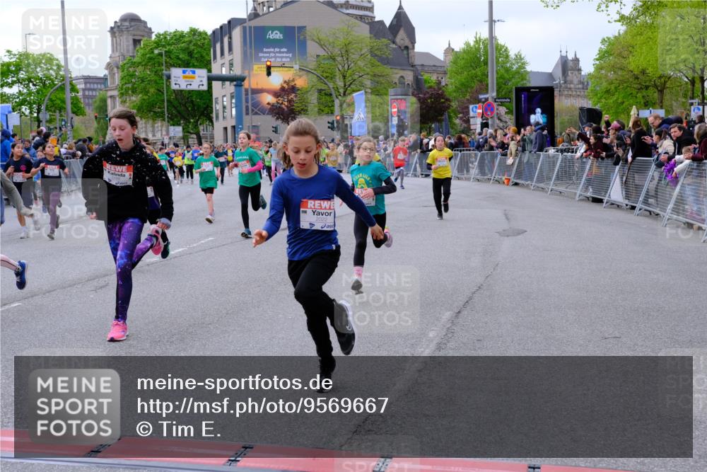25.04.2026 - Das Zehntel Tim E. http://msf.ph/oto/9569667 25.04.2026 08:58:52 Ziel 1129, 1178, 1361, 1423, 1467, 1475, 1507, 1508, 1547, 1549, 1660, 1694, 1845, 1849, 1908, 1995, 2006, 2022, 2041, 2099, 2333, 2419, 2433, 2437, 2467, 2488, 2498, 2539, 2732, 2744, 2750, 2771, 2775, 2792, 2803, 2830, 2915, 2952, 2955, 2961, 3108, 3113, 3404, 3418, 3427, 3492, 3661, 3679, 3717, 3800, 3856, 3883, 3897 meine-sportfotos.de
