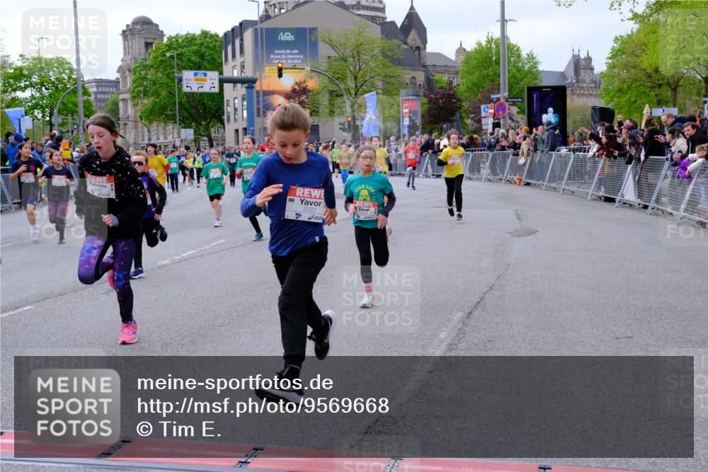 25.04.2026 - Das Zehntel Tim E. http://msf.ph/oto/9569668 25.04.2026 08:58:52 Ziel 1129, 1178, 1361, 1423, 1467, 1475, 1507, 1508, 1547, 1549, 1660, 1694, 1845, 1849, 1908, 1995, 2006, 2022, 2041, 2099, 2333, 2419, 2433, 2437, 2467, 2488, 2498, 2539, 2732, 2744, 2750, 2771, 2775, 2792, 2803, 2830, 2915, 2952, 2955, 2961, 3108, 3113, 3404, 3418, 3427, 3492, 3661, 3679, 3717, 3800, 3856, 3883, 3897 meine-sportfotos.de