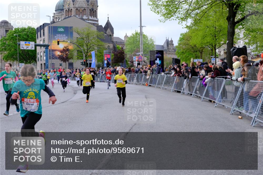 25.04.2026 - Das Zehntel Tim E. http://msf.ph/oto/9569671 25.04.2026 08:58:53 Ziel 1129, 1178, 1361, 1423, 1467, 1507, 1508, 1547, 1549, 1660, 1694, 1829, 1845, 1849, 1908, 1995, 2006, 2022, 2041, 2099, 2433, 2437, 2467, 2488, 2498, 2539, 2732, 2744, 2750, 2771, 2775, 2792, 2803, 2830, 2915, 2952, 2955, 2961, 3108, 3113, 3174, 3208, 3404, 3418, 3427, 3492, 3661, 3679, 3717, 3800, 3856, 3883, 3897 meine-sportfotos.de
