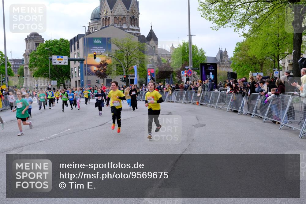 25.04.2026 - Das Zehntel Tim E. http://msf.ph/oto/9569675 25.04.2026 08:58:54 Ziel 1129, 1178, 1251, 1361, 1377, 1423, 1467, 1507, 1508, 1547, 1549, 1660, 1694, 1829, 1845, 1849, 1908, 1995, 2006, 2022, 2041, 2099, 2433, 2437, 2467, 2488, 2498, 2507, 2539, 2732, 2744, 2750, 2771, 2775, 2803, 2952, 2955, 2961, 3108, 3113, 3174, 3208, 3404, 3418, 3427, 3492, 3661, 3679, 3717, 3856, 3883, 3897, 3937 meine-sportfotos.de