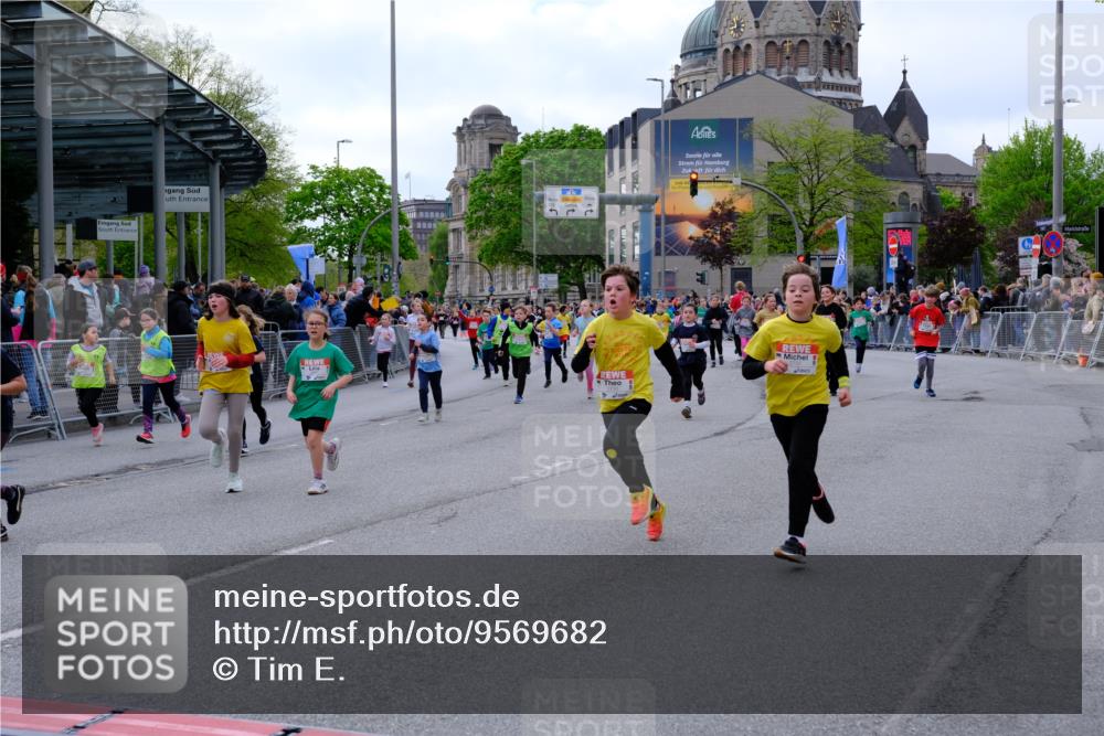 25.04.2026 - Das Zehntel Tim E. http://msf.ph/oto/9569682 25.04.2026 08:58:55 Ziel 1129, 1142, 1178, 1251, 1361, 1377, 1423, 1467, 1507, 1508, 1547, 1549, 1660, 1829, 1845, 1849, 1908, 1995, 2006, 2022, 2041, 2099, 2433, 2437, 2445, 2467, 2488, 2498, 2507, 2539, 2683, 2732, 2744, 2750, 2771, 2775, 2803, 2952, 2955, 2961, 3108, 3113, 3174, 3208, 3404, 3418, 3427, 3492, 3661, 3679, 3713, 3720, 3856, 3883, 3897, 3912, 3937 meine-sportfotos.de