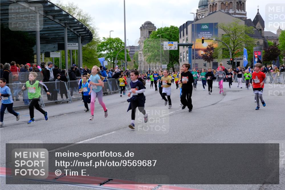 25.04.2026 - Das Zehntel Tim E. http://msf.ph/oto/9569687 25.04.2026 08:58:58 Ziel 1129, 1142, 1178, 1251, 1377, 1423, 1547, 1549, 1597, 1829, 2006, 2022, 2041, 2048, 2099, 2347, 2437, 2445, 2467, 2488, 2498, 2507, 2539, 2652, 2683, 2721, 2732, 2750, 2771, 2775, 2803, 2952, 2961, 3108, 3113, 3174, 3208, 3404, 3418, 3427, 3511, 3541, 3622, 3626, 3713, 3720, 3883, 3897, 3912, 3937 meine-sportfotos.de
