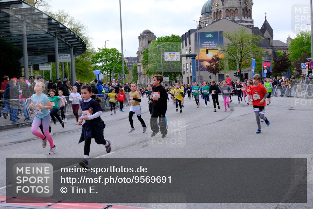 25.04.2026 - Das Zehntel Tim E. http://msf.ph/oto/9569691 25.04.2026 08:58:58 Ziel 1129, 1142, 1178, 1251, 1377, 1423, 1547, 1549, 1597, 1829, 2006, 2022, 2041, 2048, 2099, 2347, 2437, 2445, 2467, 2488, 2498, 2507, 2539, 2652, 2683, 2721, 2732, 2750, 2771, 2775, 2803, 2952, 2961, 3108, 3113, 3174, 3208, 3404, 3418, 3427, 3511, 3541, 3622, 3626, 3713, 3720, 3883, 3897, 3912, 3937 meine-sportfotos.de