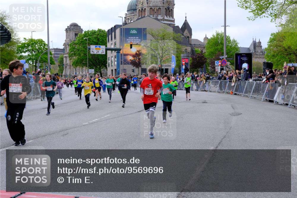 25.04.2026 - Das Zehntel Tim E. http://msf.ph/oto/9569696 25.04.2026 08:58:59 Ziel 1129, 1142, 1178, 1251, 1377, 1423, 1547, 1549, 1597, 1829, 2006, 2022, 2041, 2048, 2099, 2347, 2437, 2445, 2467, 2488, 2498, 2507, 2509, 2511, 2652, 2683, 2721, 2732, 2750, 2771, 2775, 2803, 2961, 3108, 3113, 3174, 3208, 3404, 3418, 3427, 3511, 3541, 3622, 3626, 3693, 3713, 3720, 3883, 3897, 3912, 3937 meine-sportfotos.de