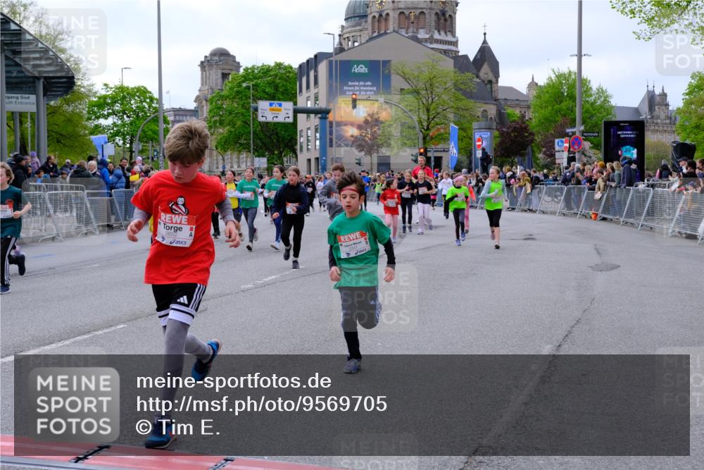 25.04.2026 - Das Zehntel Tim E. http://msf.ph/oto/9569705 25.04.2026 08:59:01 Ziel 1142, 1178, 1251, 1377, 1423, 1505, 1510, 1586, 1597, 1829, 1948, 1955, 2041, 2048, 2347, 2437, 2445, 2467, 2498, 2507, 2509, 2511, 2652, 2683, 2721, 2732, 2750, 2823, 3108, 3113, 3174, 3208, 3511, 3541, 3622, 3626, 3693, 3696, 3713, 3720, 3883, 3897, 3912, 3937 meine-sportfotos.de