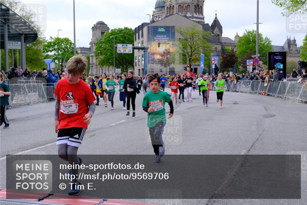 25.04.2026 - Das Zehntel Tim E. http://msf.ph/oto/9569706 25.04.2026 08:59:01 Ziel 1142, 1178, 1251, 1377, 1423, 1505, 1510, 1586, 1597, 1829, 1948, 1955, 2041, 2048, 2347, 2437, 2445, 2467, 2498, 2507, 2509, 2511, 2652, 2683, 2721, 2732, 2750, 2823, 3108, 3113, 3174, 3208, 3511, 3541, 3622, 3626, 3693, 3696, 3713, 3720, 3883, 3897, 3912, 3937 meine-sportfotos.de