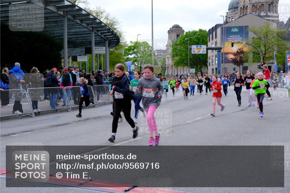 25.04.2026 - Das Zehntel Tim E. http://msf.ph/oto/9569716 25.04.2026 08:59:03 Ziel 1142, 1178, 1251, 1377, 1423, 1505, 1510, 1586, 1597, 1829, 1948, 1955, 1992, 2012, 2041, 2048, 2132, 2136, 2347, 2437, 2445, 2507, 2509, 2511, 2617, 2652, 2683, 2717, 2721, 2750, 2823, 3092, 3098, 3108, 3113, 3174, 3208, 3511, 3541, 3622, 3626, 3693, 3696, 3713, 3720, 3912, 3937 meine-sportfotos.de