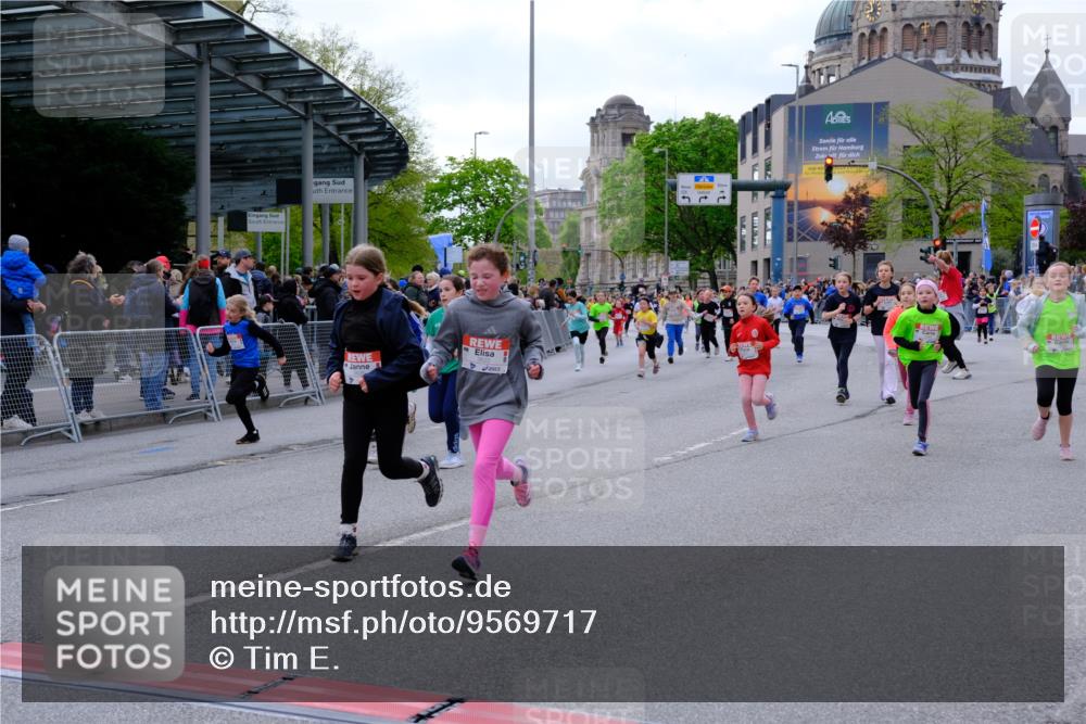 25.04.2026 - Das Zehntel Tim E. http://msf.ph/oto/9569717 25.04.2026 08:59:03 Ziel 1142, 1178, 1251, 1377, 1423, 1505, 1510, 1586, 1597, 1829, 1948, 1955, 1992, 2012, 2041, 2048, 2132, 2136, 2347, 2437, 2445, 2507, 2509, 2511, 2617, 2652, 2683, 2717, 2721, 2750, 2823, 3092, 3098, 3108, 3113, 3174, 3208, 3511, 3541, 3622, 3626, 3693, 3696, 3713, 3720, 3912, 3937 meine-sportfotos.de
