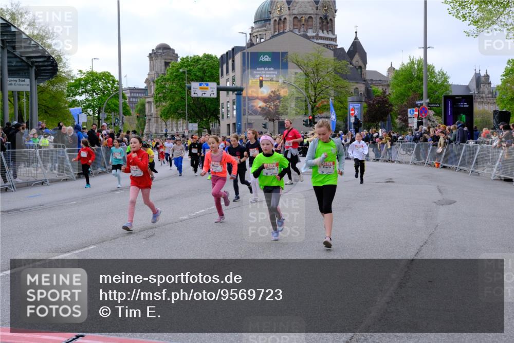 25.04.2026 - Das Zehntel Tim E. http://msf.ph/oto/9569723 25.04.2026 08:59:04 Ziel 1142, 1251, 1377, 1505, 1510, 1513, 1586, 1597, 1829, 1948, 1955, 1992, 2012, 2048, 2132, 2136, 2347, 2437, 2445, 2507, 2509, 2511, 2617, 2652, 2683, 2717, 2721, 2823, 3092, 3098, 3174, 3208, 3511, 3541, 3622, 3626, 3693, 3696, 3713, 3720, 3912, 3937 meine-sportfotos.de