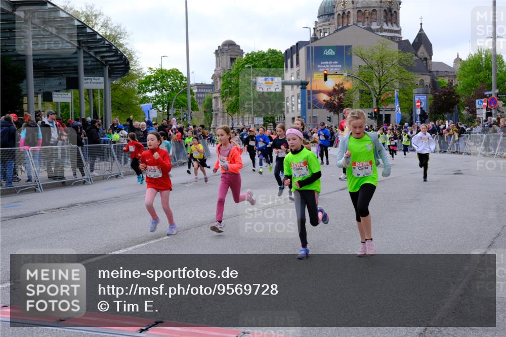 25.04.2026 - Das Zehntel Tim E. http://msf.ph/oto/9569728 25.04.2026 08:59:04 Ziel 1142, 1251, 1377, 1505, 1510, 1513, 1586, 1597, 1829, 1948, 1955, 1992, 2012, 2048, 2132, 2136, 2347, 2437, 2445, 2507, 2509, 2511, 2617, 2652, 2683, 2717, 2721, 2823, 3092, 3098, 3174, 3208, 3511, 3541, 3622, 3626, 3693, 3696, 3713, 3720, 3912, 3937 meine-sportfotos.de
