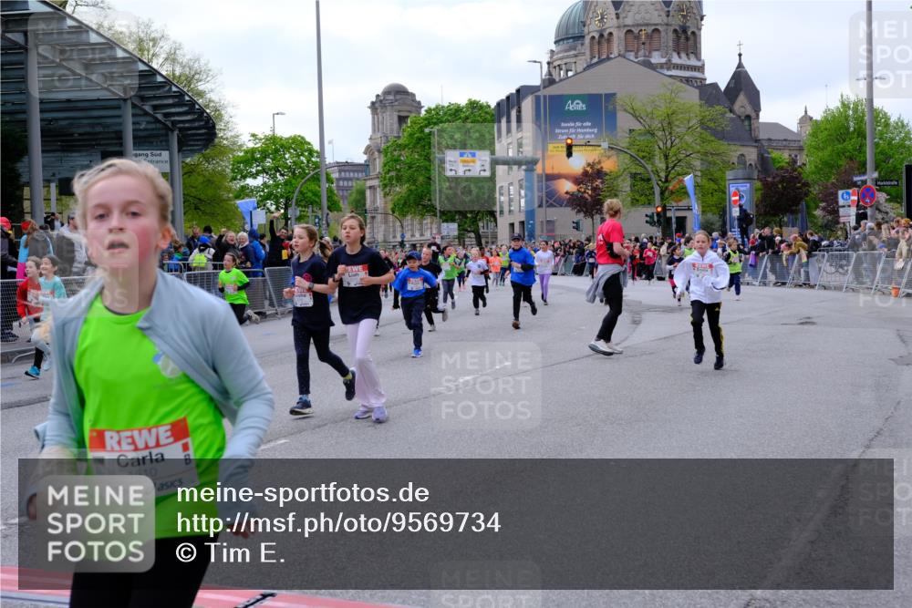25.04.2026 - Das Zehntel Tim E. http://msf.ph/oto/9569734 25.04.2026 08:59:06 Ziel 1142, 1251, 1377, 1505, 1510, 1513, 1586, 1596, 1597, 1948, 1955, 1992, 2012, 2048, 2132, 2136, 2151, 2347, 2445, 2507, 2509, 2511, 2617, 2652, 2683, 2717, 2721, 2823, 3092, 3098, 3511, 3541, 3622, 3626, 3693, 3696, 3713, 3720, 3839, 3841, 3912, 3937 meine-sportfotos.de