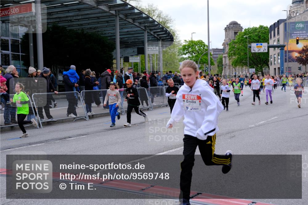 25.04.2026 - Das Zehntel Tim E. http://msf.ph/oto/9569748 25.04.2026 08:59:08 Ziel 1457, 1505, 1510, 1513, 1586, 1596, 1597, 1778, 1802, 1948, 1955, 1992, 2012, 2048, 2132, 2136, 2151, 2347, 2509, 2511, 2617, 2652, 2717, 2721, 2823, 3092, 3098, 3115, 3508, 3511, 3541, 3571, 3622, 3626, 3693, 3696, 3839, 3841 meine-sportfotos.de