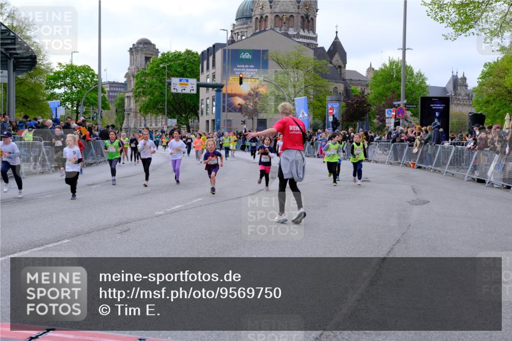 25.04.2026 - Das Zehntel Tim E. http://msf.ph/oto/9569750 25.04.2026 08:59:09 Ziel 1074, 1091, 1093, 1457, 1505, 1510, 1513, 1586, 1596, 1597, 1778, 1802, 1948, 1955, 1992, 2012, 2048, 2132, 2136, 2151, 2509, 2511, 2617, 2717, 2721, 2823, 3092, 3098, 3115, 3508, 3511, 3523, 3541, 3571, 3622, 3626, 3693, 3696, 3839, 3841 meine-sportfotos.de