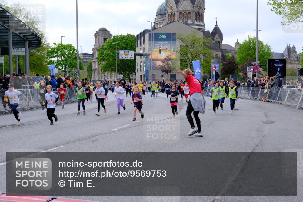 25.04.2026 - Das Zehntel Tim E. http://msf.ph/oto/9569753 25.04.2026 08:59:10 Ziel 1066, 1074, 1091, 1093, 1401, 1457, 1505, 1510, 1513, 1586, 1596, 1778, 1802, 1948, 1955, 1992, 2012, 2048, 2132, 2136, 2151, 2509, 2511, 2617, 2717, 2721, 2823, 3092, 3098, 3115, 3508, 3523, 3541, 3571, 3622, 3626, 3693, 3696, 3839, 3841 meine-sportfotos.de