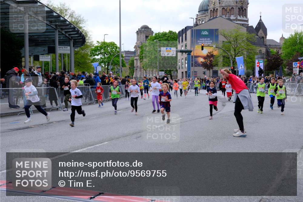 25.04.2026 - Das Zehntel Tim E. http://msf.ph/oto/9569755 25.04.2026 08:59:10 Ziel 1066, 1074, 1091, 1093, 1401, 1457, 1505, 1510, 1513, 1586, 1596, 1778, 1802, 1948, 1955, 1992, 2012, 2048, 2132, 2136, 2151, 2509, 2511, 2617, 2717, 2721, 2823, 3092, 3098, 3115, 3508, 3523, 3541, 3571, 3622, 3626, 3693, 3696, 3839, 3841 meine-sportfotos.de