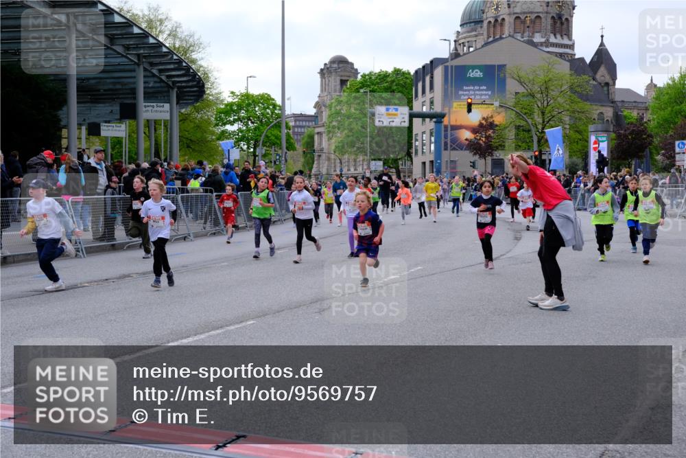 25.04.2026 - Das Zehntel Tim E. http://msf.ph/oto/9569757 25.04.2026 08:59:10 Ziel 1066, 1074, 1091, 1093, 1401, 1457, 1505, 1510, 1513, 1586, 1596, 1778, 1802, 1948, 1955, 1992, 2012, 2048, 2132, 2136, 2151, 2509, 2511, 2617, 2717, 2721, 2823, 3092, 3098, 3115, 3508, 3523, 3541, 3571, 3622, 3626, 3693, 3696, 3839, 3841 meine-sportfotos.de