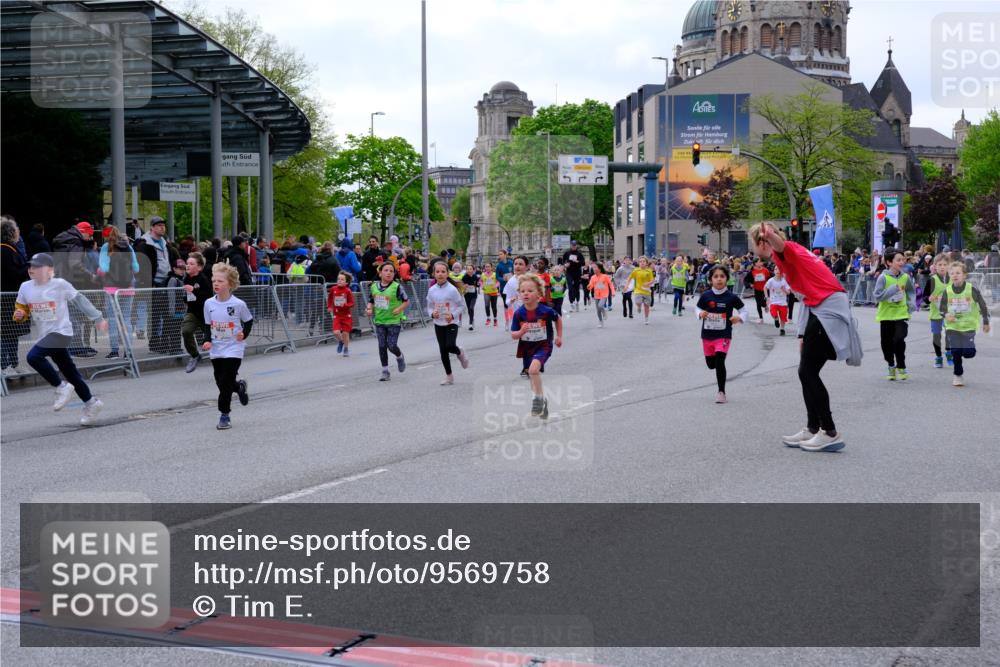 25.04.2026 - Das Zehntel Tim E. http://msf.ph/oto/9569758 25.04.2026 08:59:10 Ziel 1066, 1074, 1091, 1093, 1401, 1457, 1505, 1510, 1513, 1586, 1596, 1778, 1802, 1948, 1955, 1992, 2012, 2048, 2132, 2136, 2151, 2509, 2511, 2617, 2717, 2721, 2823, 3092, 3098, 3115, 3508, 3523, 3541, 3571, 3622, 3626, 3693, 3696, 3839, 3841 meine-sportfotos.de
