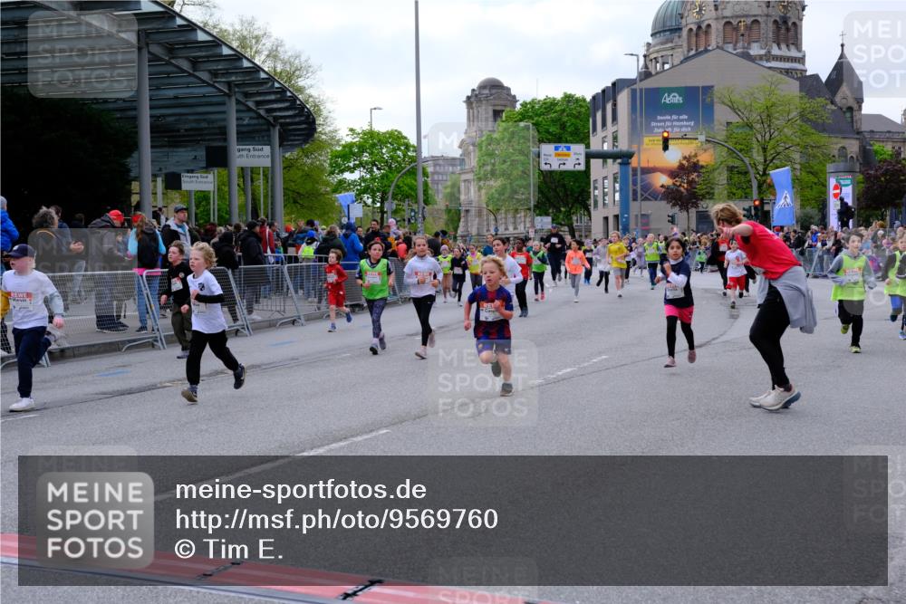 25.04.2026 - Das Zehntel Tim E. http://msf.ph/oto/9569760 25.04.2026 08:59:11 Ziel 1066, 1074, 1091, 1093, 1401, 1457, 1505, 1510, 1513, 1586, 1596, 1778, 1802, 1948, 1955, 1992, 2012, 2132, 2136, 2151, 2509, 2511, 2617, 2717, 2823, 2844, 3092, 3098, 3115, 3508, 3523, 3571, 3693, 3696, 3839, 3841, 3927, 3948 meine-sportfotos.de