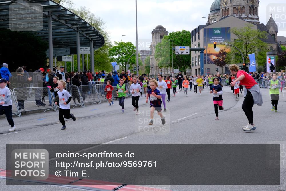 25.04.2026 - Das Zehntel Tim E. http://msf.ph/oto/9569761 25.04.2026 08:59:11 Ziel 1066, 1074, 1091, 1093, 1401, 1457, 1505, 1510, 1513, 1586, 1596, 1778, 1802, 1948, 1955, 1992, 2012, 2132, 2136, 2151, 2509, 2511, 2617, 2717, 2823, 2844, 3092, 3098, 3115, 3508, 3523, 3571, 3693, 3696, 3839, 3841, 3927, 3948 meine-sportfotos.de