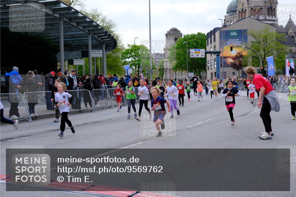 25.04.2026 - Das Zehntel Tim E. http://msf.ph/oto/9569762 25.04.2026 08:59:11 Ziel 1066, 1074, 1091, 1093, 1401, 1457, 1505, 1510, 1513, 1586, 1596, 1778, 1802, 1948, 1955, 1992, 2012, 2132, 2136, 2151, 2509, 2511, 2617, 2717, 2823, 2844, 3092, 3098, 3115, 3508, 3523, 3571, 3693, 3696, 3839, 3841, 3927, 3948 meine-sportfotos.de