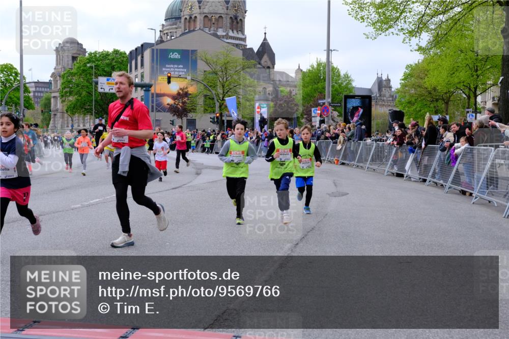 25.04.2026 - Das Zehntel Tim E. http://msf.ph/oto/9569766 25.04.2026 08:59:12 Ziel 1066, 1074, 1091, 1093, 1401, 1457, 1505, 1510, 1513, 1586, 1596, 1778, 1802, 1948, 1955, 1992, 2012, 2059, 2132, 2136, 2151, 2617, 2717, 2823, 2844, 3092, 3098, 3115, 3508, 3523, 3571, 3696, 3839, 3841, 3927, 3948, 3989 meine-sportfotos.de