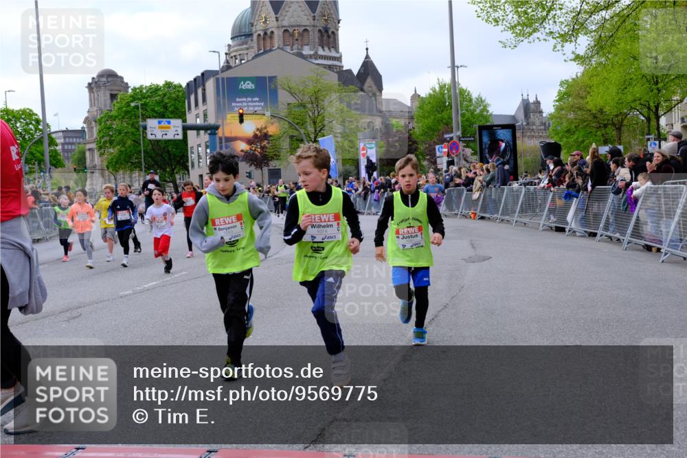 25.04.2026 - Das Zehntel Tim E. http://msf.ph/oto/9569775 25.04.2026 08:59:14 Ziel 1066, 1074, 1091, 1093, 1100, 1278, 1283, 1291, 1382, 1401, 1457, 1513, 1596, 1612, 1778, 1802, 1992, 2012, 2059, 2132, 2136, 2151, 2617, 2622, 2635, 2717, 2844, 3092, 3098, 3115, 3191, 3207, 3245, 3508, 3523, 3571, 3839, 3841, 3927, 3948, 3989 meine-sportfotos.de