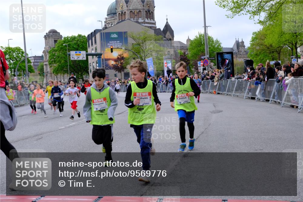 25.04.2026 - Das Zehntel Tim E. http://msf.ph/oto/9569776 25.04.2026 08:59:14 Ziel 1066, 1074, 1091, 1093, 1100, 1278, 1283, 1291, 1382, 1401, 1457, 1513, 1596, 1612, 1778, 1802, 1992, 2012, 2059, 2132, 2136, 2151, 2617, 2622, 2635, 2717, 2844, 3092, 3098, 3115, 3191, 3207, 3245, 3508, 3523, 3571, 3839, 3841, 3927, 3948, 3989 meine-sportfotos.de