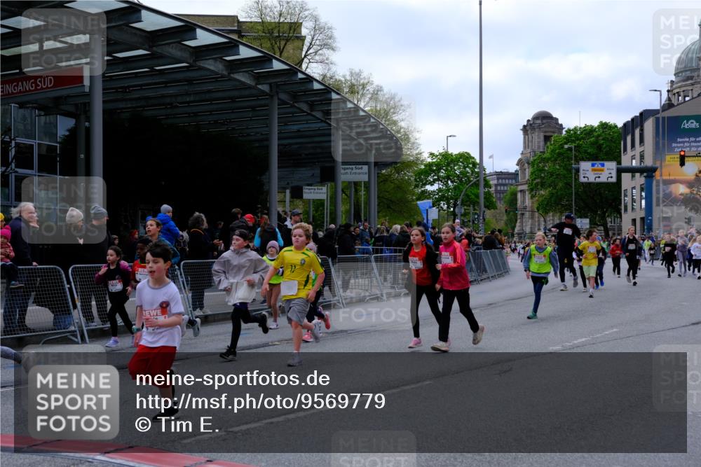25.04.2026 - Das Zehntel Tim E. http://msf.ph/oto/9569779 25.04.2026 08:59:16 Ziel 1066, 1074, 1091, 1093, 1100, 1278, 1283, 1291, 1382, 1401, 1457, 1513, 1596, 1612, 1778, 1802, 2059, 2151, 2622, 2635, 2844, 3115, 3191, 3207, 3245, 3508, 3523, 3571, 3839, 3841, 3927, 3948, 3989 meine-sportfotos.de